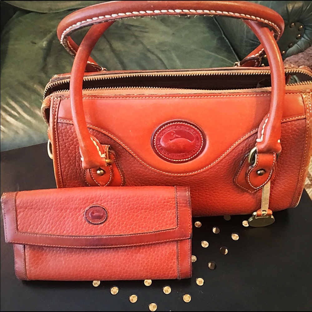 Dooney & Bourke - Authentic - Vintage 1990’s